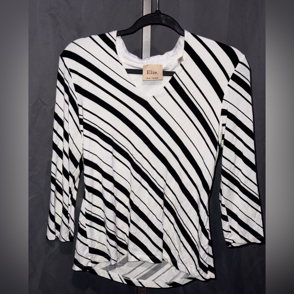 Ellie blue Tahari Asymmetrical Black and White 3/4 Sleeve Blouse size M